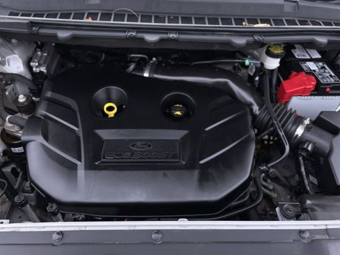 Used 2018 Ford Edge SEL image 15