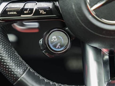 Used 2023 Mercedes-Benz C 43 AMG 4MATIC Sedan image 31