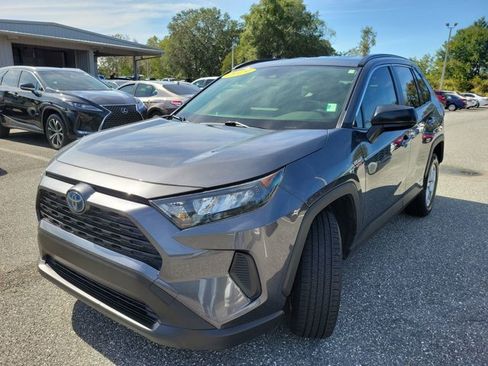Used 2019 Toyota RAV4 LE image 14