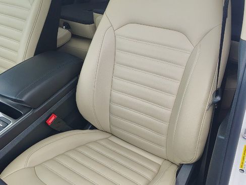 Used 2024 Ford Edge SEL w/ Convenience Package AWD/4WD image 16