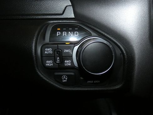 Used 2025 RAM 1500 Big Horn AWD/4WD image 18