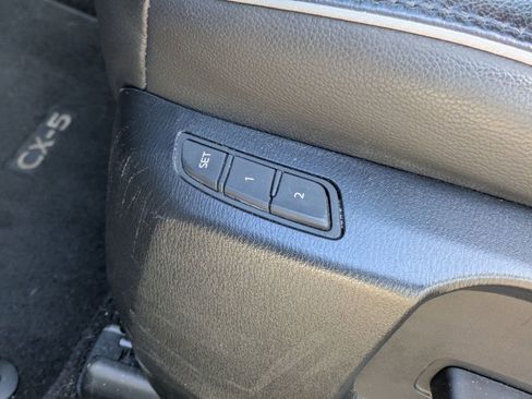 Used 2025 MAZDA CX-5 AWD 2.5 S w/ Preferred Package image 26