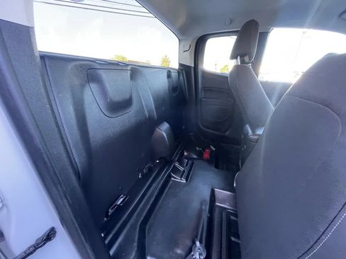 Used 2022 Chevrolet Colorado LT w/ Fleet Safety Package RWD image 12