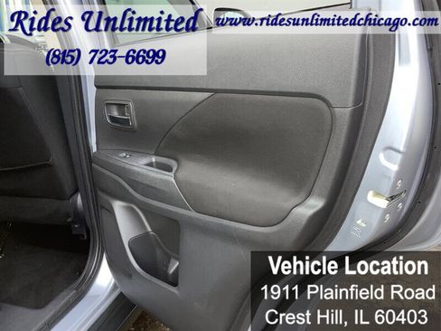 Used 2016 Mitsubishi Outlander ES image 19