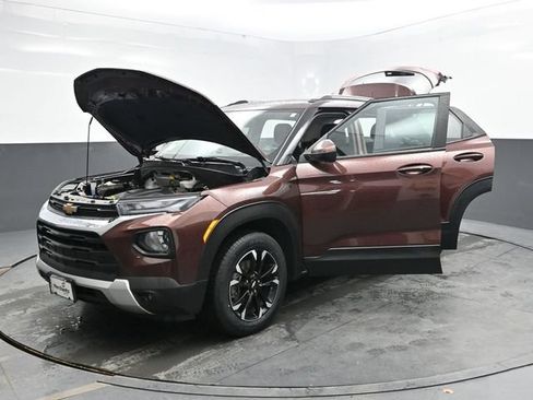 Used 2022 Chevrolet TrailBlazer LT w/ Driver Confidence Package AWD/4WD image 34