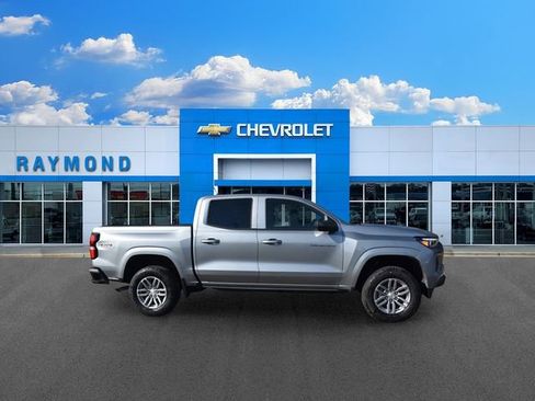 New 2026 Chevrolet Colorado LT w/ LT Convenience Package AWD/4WD image 2