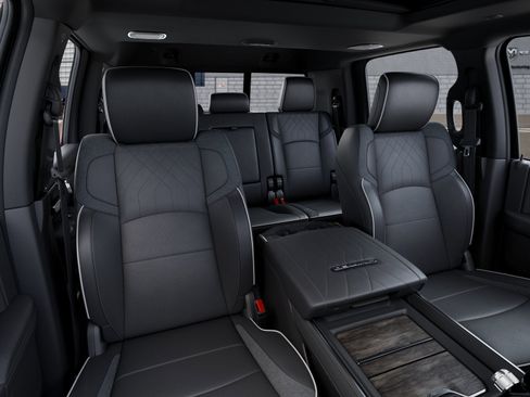 New 2026 RAM 2500 Limited AWD/4WD image 24