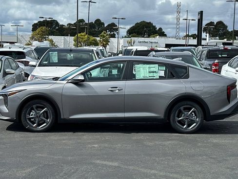 New 2026 Kia K4 FWD image 7