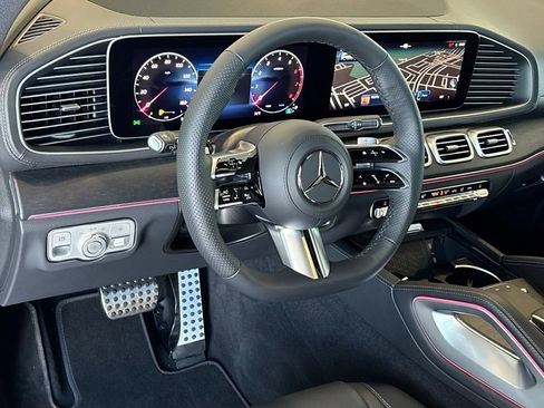 New 2026 Mercedes-Benz GLS 450 4MATIC image 10