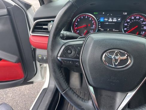 Used 2020 Toyota Camry XSE FWD image 19