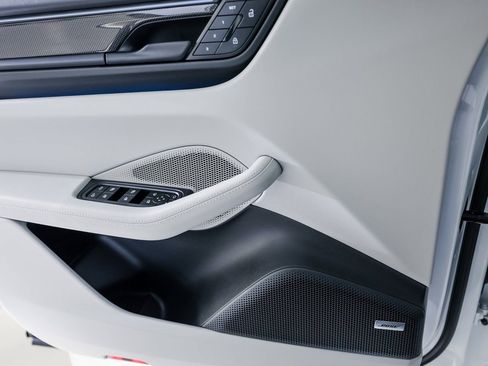 New 2026 Porsche Macan Turbo Electric image 23