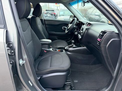 Used 2014 Kia Soul + image 25