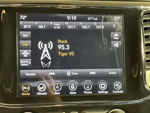 Used 2022 Jeep Grand Cherokee Limited image 21