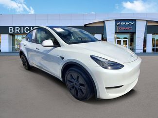 Used 2025 Tesla Model Y Long Range video 2
