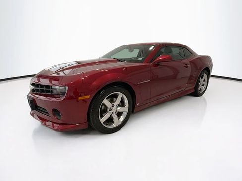 Used 2010 Chevrolet Camaro LT RWD image 3