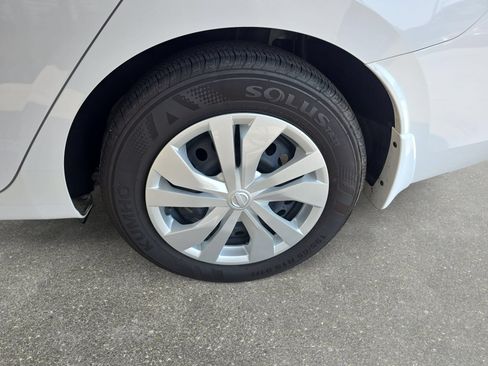 Used 2025 Nissan Versa S w/ Trunk Package FWD image 30