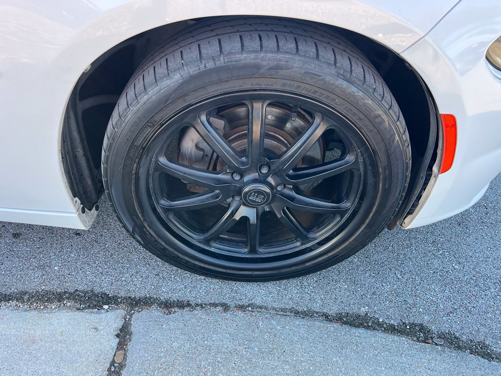 Used 2016 Dodge Charger R/T RWD image 11