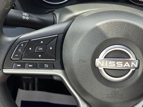 Used 2025 Nissan Altima 2.5 SV FWD image 15
