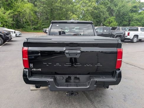 Certified 2024 Toyota Tacoma SR5 AWD/4WD image 6