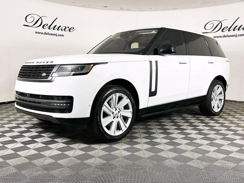 Used 2023 Land Rover Range Rover SE AWD/4WD image 3