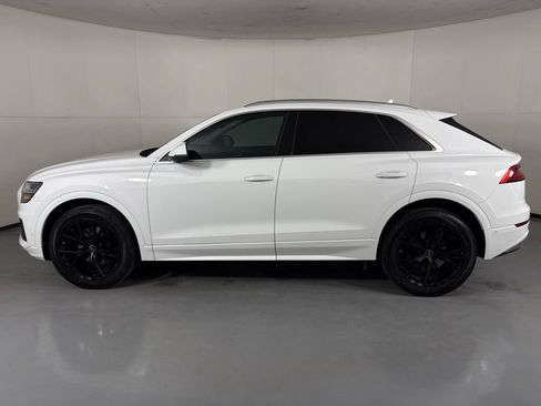 Used 2023 Audi Q8 Premium AWD/4WD image 5