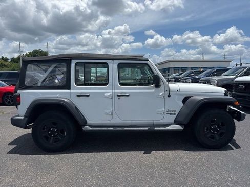 Used 2018 Jeep Wrangler Unlimited Sport AWD/4WD image 5