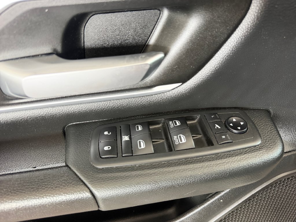 Used 2021 RAM 1500 Big Horn AWD/4WD image 25