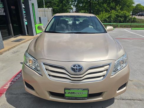 Used 2010 Toyota Camry LE image 56
