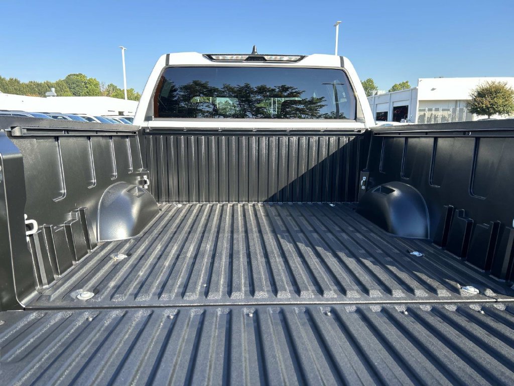 New 2026 Toyota Tundra SR5 AWD/4WD image 17