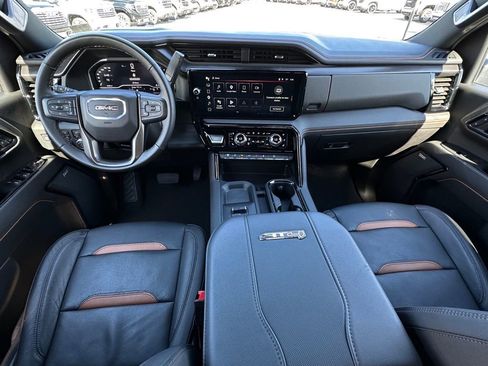 Used 2024 GMC Sierra 2500 AT4 w/ AT4 Premium Plus Package AWD/4WD image 30