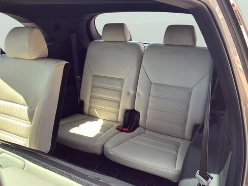 Used 2016 Kia Sorento SX image 24