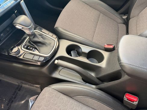 Used 2025 Kia Seltos S FWD image 37