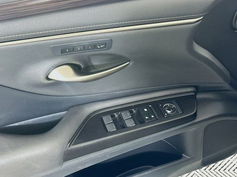 Used 2019 Lexus ES 350 image 15