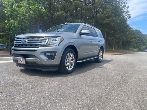 Used 2021 Ford Expedition XLT RWD image 3