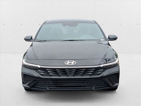 New 2025 Hyundai Elantra Sport image 6