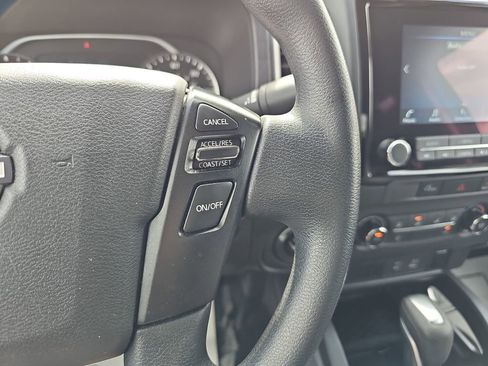Used 2024 Nissan Frontier SV image 21