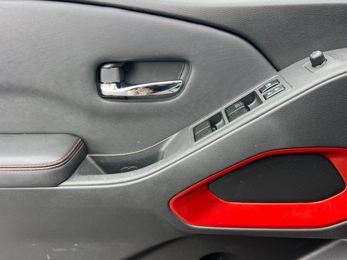 Used 2023 Nissan Frontier PRO-4X w/ Pro-4X Premium Package image 11