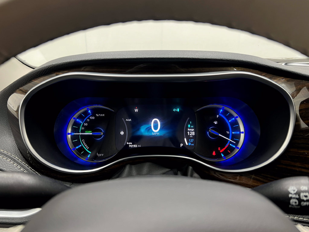 Used 2021 Chrysler Pacifica Limited FWD image 25