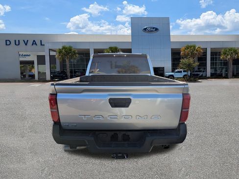 Used 2024 Toyota Tacoma SR image 5