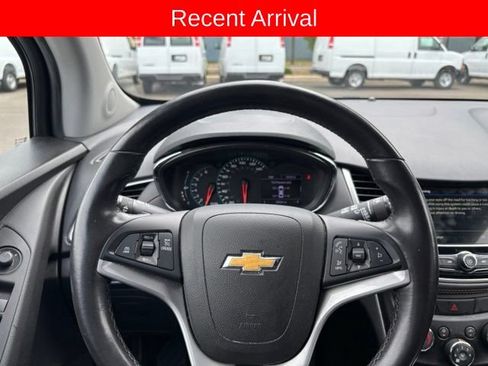 Used 2019 Chevrolet Trax LT w/ LT Convenience Package AWD/4WD image 10