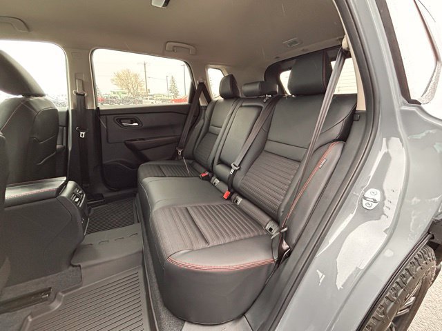Used 2026 Nissan Rogue SV AWD/4WD image 38