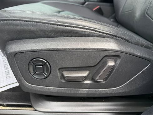 Used 2020 Audi Q3 2.0T Premium Plus image 8