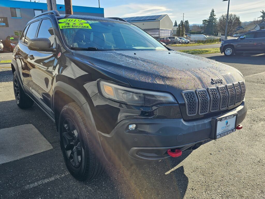 Used 2019 Jeep Cherokee Trailhawk AWD/4WD image 6
