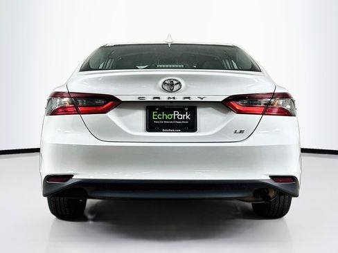 Used 2022 Toyota Camry LE FWD image 7