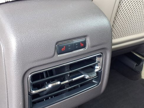 Used 2022 Lincoln Corsair AWD w/ Premium Package image 7