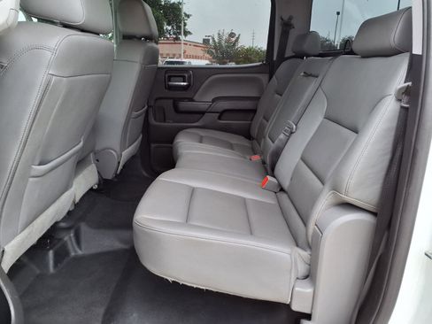 Used 2018 Chevrolet Silverado 1500 W/T RWD image 16