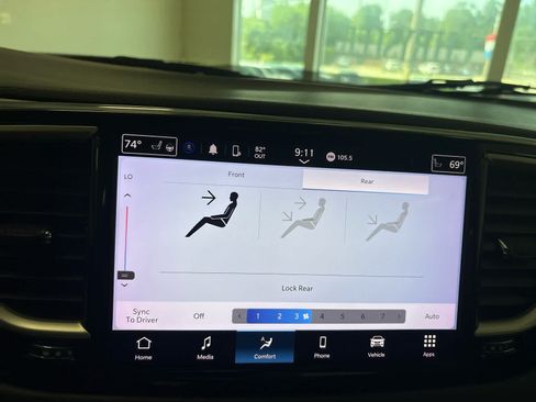 Used 2022 Chrysler Pacifica Touring-L FWD image 29