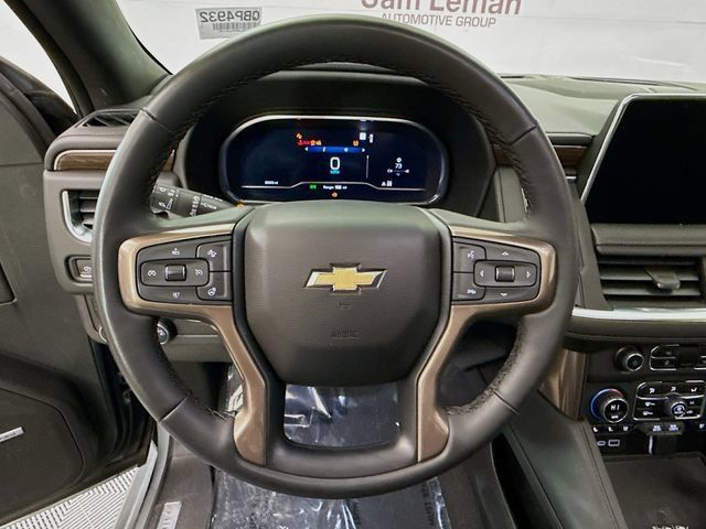 Used 2023 Chevrolet Tahoe High Country AWD/4WD image 13