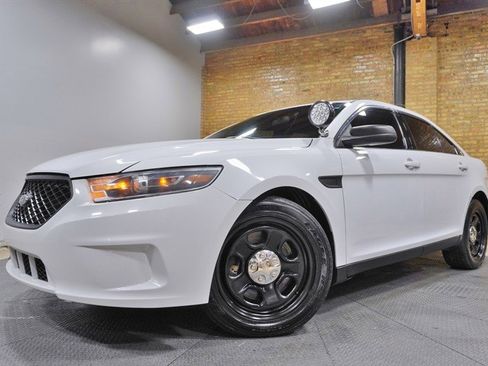 Used 2017 Ford Taurus Police Interceptor AWD w/ Ready For The Road Package image 1