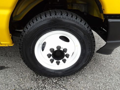 Used 2021 Ford E-350 and Econoline 350 Super Duty RWD image 47